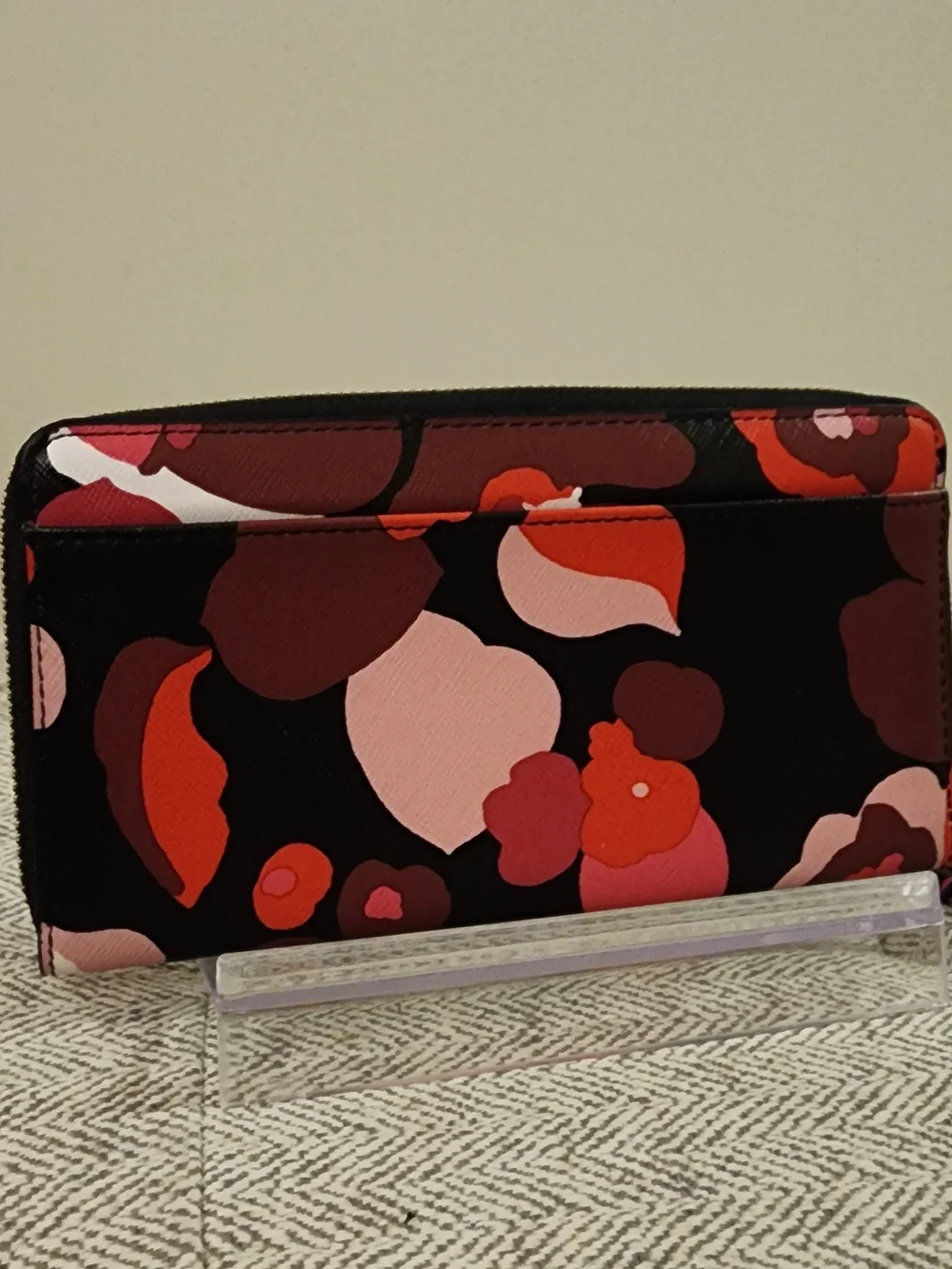 NWOT kate spade Black Floral Zip-Around Wallet with Pink & Red Accents